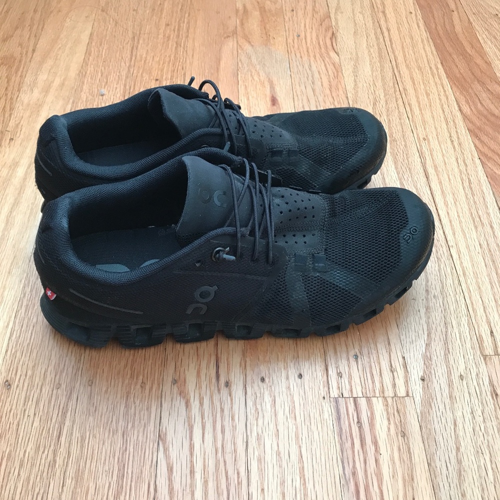 On Running Black women's size 8.5